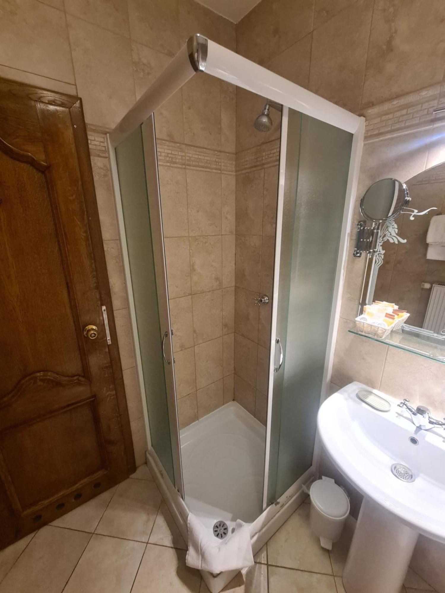 Hotel Grande Celje Oda fotoğraf